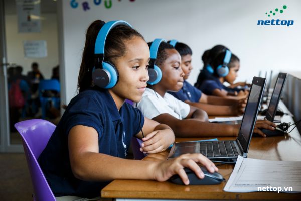 mô hình đào tạo sử dụng E-learning Mô hình đào tạo sử dụng E-learning
